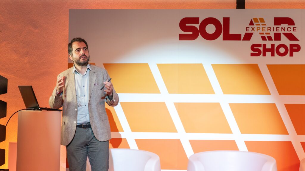 Orador Filipe Pinto, da DGEG, na Solarshop Experience